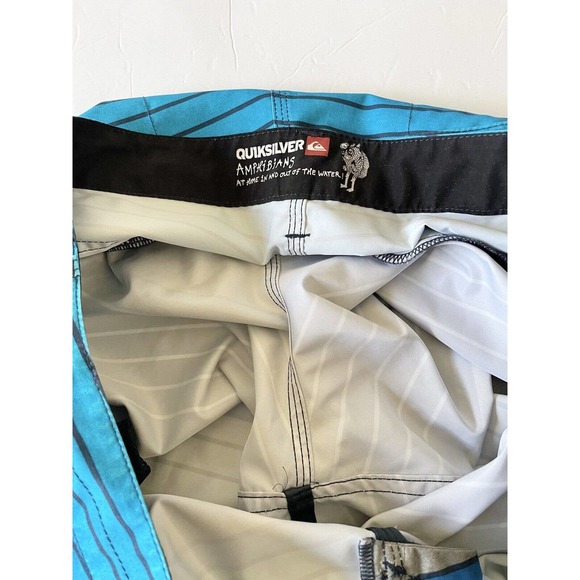 Quicksilver Mens Blue Striped Board Shorts XL Polyester Drawstring Preowned - Picture 11 of 12